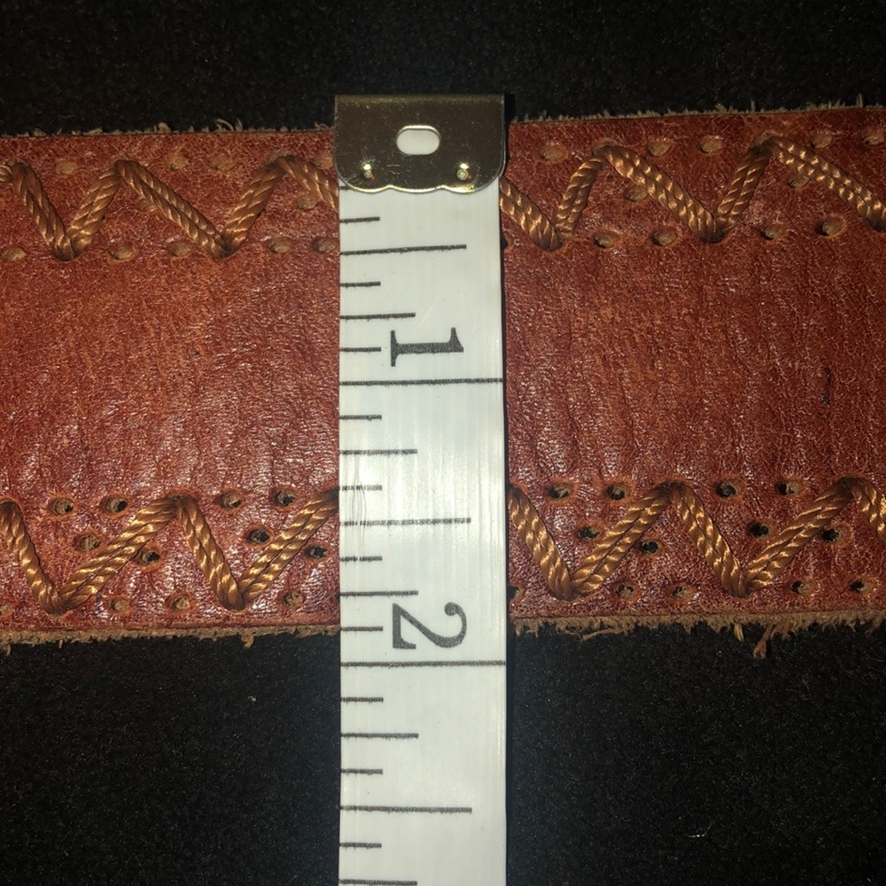 Another Line Leather Belt - Picture 6 of 7
